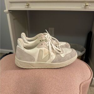 Veja Women's Cream and White Sneakers